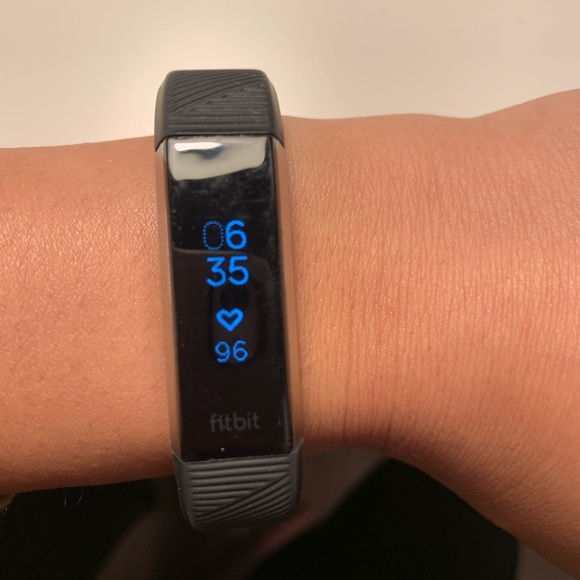Fitbit Alta HR - Picture 2 of 4